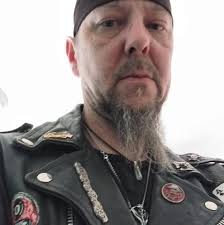 What does leak out the rim mean for a tire?