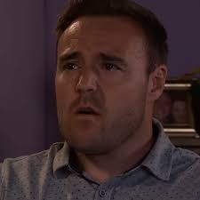 Coronation Street fans spot 'potential bombshell' as they back character's  theory after key comment