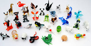 Hand Made Glass Animal Kingdom Figurines Range In Size Between 1 5 And 4 Inches In Pa We Produce A Wide Va Murano Glass Animals Glass Animals Large Animals