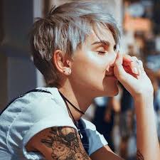 Freshly shaved 360 undercut haircut. 32 Short Tomboy Haircuts And Hairstyles Hair Gaga