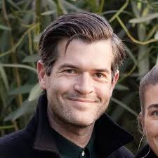 Ora che la pubblicità dei Mayhem ha iniziato a incorporare il fratello di  Dean Winters Scott, quale attore di Oz dovrebbe unirsi a loro?