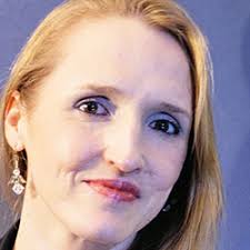 Leslie Bunn's Instagram, Twitter & Facebook