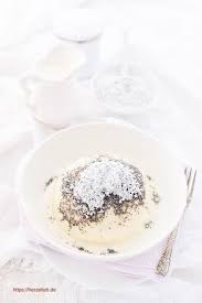 Germknodel Rezept Einfach Und Leicht Selbermachen Sussspeisen Rezept Germknodel Rezept Rezepte Dampfnudeln Rezept