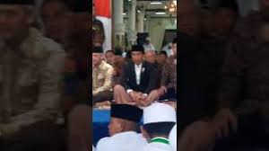 Sayyid ja'far shadiq azmatkhan atau yang lebih dikenal sebagai sunan kudus ja'far shadiq merupakan bagian dari walisongo yang berperan dalam penyebaran agama islam di pulau jawa. Habib Ja Far Alkaff Kudus By Pecinta Sholawat