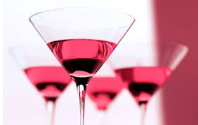 Not too sweet or too tart, this cosmopolitan cocktail recipe is perfect to serve one or many. Cosmopolitan Cocktail Cosmopolitan Ricetta E Ingredienti