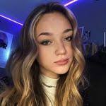 Lily Newcomb's Instagram, Twitter & Facebook
