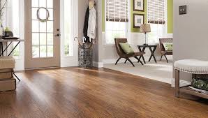 Di bawah ini penggunaan lantai motif kayu yang bisa menginspirasi anda dalam menentukan model lantai: 3 Jenis Lantai Motif Kayu Laminated Vinyl Toko Lantai Kayu