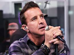 O 1º disco que Scott Stapp (Creed) amou — mesmo com padrasto dizendo "ser  do Diabo"
