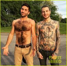 Some end up being who they say they are, while others are catfish, or. Catfish S Nev Schulman Is Selling His Chest Hair For Charity Photo 3368392 Catfish Max Joseph Nev Schulman Shirtless Pictures Just Jared