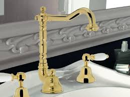 Waschtisch und armatur halten jahrzehnte. Queen Nostalgie Waschtischarmatur 3 Loch Badelaedchen