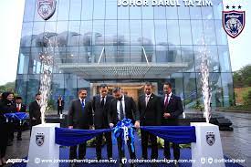 Ramai yg tak tahu asal usul johor ketahuilah asal usul johor darul takzim hebat bukan johor dengkis dan tepuk harimau. Jdt Akhirnya Memiliki Ibu Pejabat Sendiri Yang Berkelas Dunia