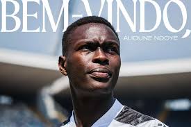 Feminino: Mackenzie Cherry a caminho do Sporting