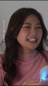 你有没有在电影中注意到可爱的大颖呢？😚, 📈《#半斤百两》正在热映中🧨, ————————————————, 🔗打工仔同款小零嘴 #Brice  就在Bio链接！ , #半斤百两MONEYGAMES #半斤百兩MONEYGAMES #半斤百兩 #MONEYGAMESMOVIE #2025贺岁电影  #ecobrowns #snackthesmartway