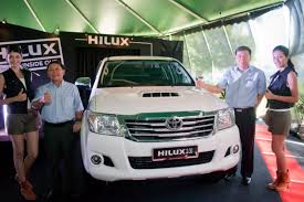 The hilux dimensions is 5330 mm l x 1855 mm w x 1815 mm h. Toyota Hilux Updated For 2013 Launched In Malaysia Rm77k 109k