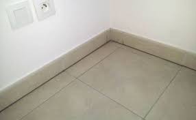 Poser Des Plinthes En Carrelage Poser Des Plinthes Plinthes Carrelage