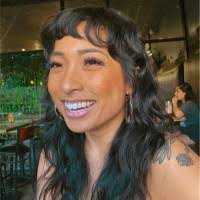 Lauren Pineda's Instagram, Twitter & Facebook