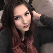 Amanda Spratley's Instagram, Twitter & Facebook