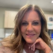 Daria Lee's Instagram, Twitter & Facebook