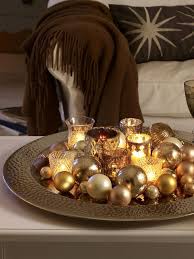 Tablett Mit Teelichtern Und Kugeln Wunderweib Deko Weihnachten Kugeln Deko Weihnachten Tisch Weihnachten Dekoration