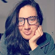 Kimberly Szymanski's Instagram, Twitter & Facebook