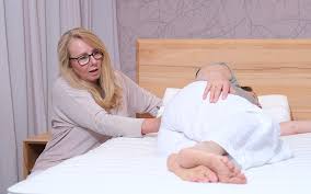 Wählen sie aus unserem großen sortiment an boxspringbetten, modernen bettgestellen, lattenrosten, unterfederungen und matratzen und stellen sie sich ihr traumbett ganz einfach selbst zusammen. Die Richtige Matratze Kaufen Betten Heller Gottingen