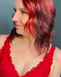 M A R I E C L A U D E 😘🍒, Marie-Claude Landry 🌸 , Refresh Color 🍷Après  & Avant , Merci mon amie 💕✨, Les copines d’abord coiffure 💇🏻‍♀️,  #royaligora #joicocolorintensity #verbproducts , #colorhairstyle ...