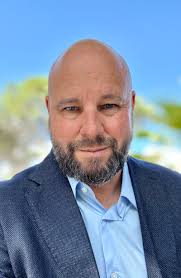 Heute morgen habe ich einen Artikel gelesen, wonach es in Ordnung ist,  Ältere zu Gunsten von jüngeren Bewerbern zu bevorzugen.