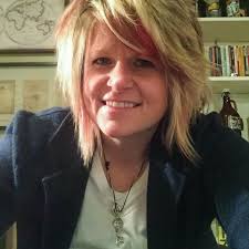 Amy Conover's Instagram, Twitter & Facebook