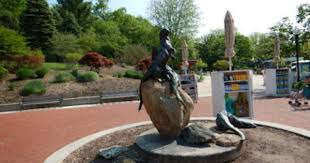 Statues At The Maryland Zoo In Baltimore Statue Zoo The Incredibles