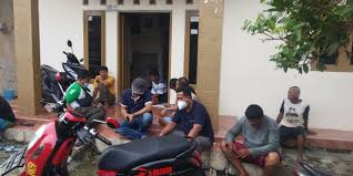 Ini dia profil lengkap dari pelaku sate beracun di bantul, diy, nani apriliani nurjaman yang ternyata juga pegawai salon kecantikan. K7qkr9isuqmhum