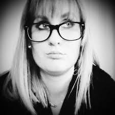 Yvette Davidson's Instagram, Twitter & Facebook