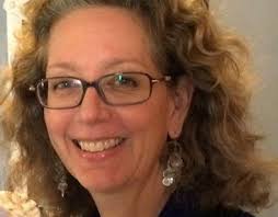 How Audrey McLaren Develops Community With Students Who Have Never Once Met  Face-to-Face