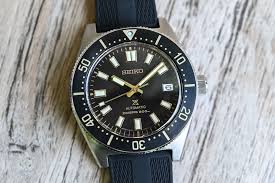 The watch dial has gray sunburst dial and filled with lumibrite on. Seiko Prospex Diver 62mas Reissue Spb143 Spb147 Spb149 Review