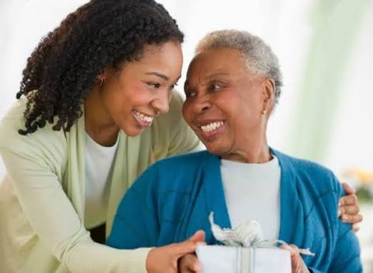 17 Powerful Birthday Prayers and Wishes for My Mum