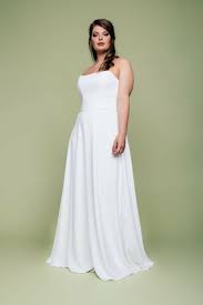 Organza bodenlanges bescheidenes brautkleid mit plissierungen mit schmetterlingsknoten. Brautkleider Grosse Grossen Erlebe Kussdiebraut Plus Size Brautmode