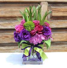 Moca's paranoid press strategies and afghan art in the u.s., in our weekly arts newsletter. Tulip Top By Designs By David Flower Vase Arrangements Small Flower Arrangements Flower Arrangements