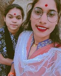 Sanjna Patel's Instagram, Twitter & Facebook