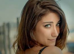 Résultat de recherche d'images pour "hazal kaya 2015"