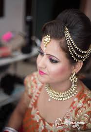A paasa and a maang tikka both! Indian Wedding Ideas Inspiration Bridal Lehenga Saree Photos Wedmegood Indian Wedding Hairstyles Bride Hairstyles Indian Bridal Hairstyles