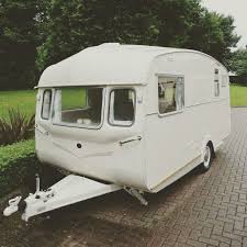 1960s Vintagecaravan Castleton Farrowandball Hardwickwhite Lauraashley Classic Chic Retro Classicholiday Br Vintage Caravan Vintage Caravans Caravan
