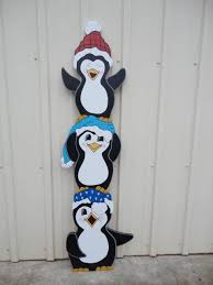 Penguins Standing On Top Of Each Other Totem Winter Christmas Yard Lawn Art Ornament Decoration Tangled In Lights In 2020 Christmas Yard Art Christmas Yard Decorations Diy Christmas Yard Decorations