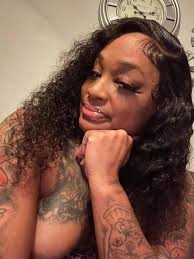 THE MOST BEAUTIFUL MOMENT IN A WOMAN'S LIFE IS WHEN SHE REALIZES SHE CAN DO  WHATEVER SHE WANTS, SHE DOESN T OWE ΑΝΎΟΝΕ AN EXPLANATION AND SHE DOESNT  NEED ANYONE'S PERMISSION. SHE'S