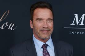 Arnold Schwarzenegger reveals new catch phrase during 'Celebrity  Apprentice' premiere