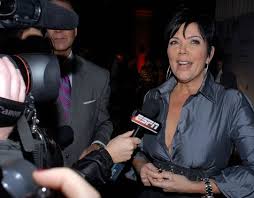 Plus, why is scott disick liking. Darum Sieht Kim Kardashians Mutter So Jung Aus Wie Ihre Tochter Salzburg24