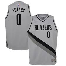 Shop damian lillard jerseys and gear at fanatics. Youth Portland Trail Blazers Damian Lillard Nike Gray 2020 21 Swingman Player Jersey Earned Edition