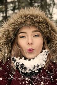 Lisa Ronk's Instagram, Twitter & Facebook