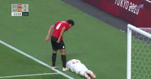 عصرًا، تغلب منتخب المغرب 6ـ1 على طاجيكستان، على الملعب ذاته. V0jqmhrzruon4m