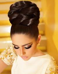 Modele të reja të frizurave elegante.