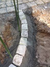Unsere Stadtvilla Bautagebuch Beetabgrenzung Bzw Rasenkante Aus Granit Selbst Bauen In 2020 Rasenkanten Garten Rasen