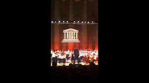 A noël, les orchestres et les chorales de tout le pays interprètent leurs versions de l'hymne à la joie, la célèbre neuvième symphonie de beethoven. Hymne A La Joie Par Des Enfants A L Unesco Youtube